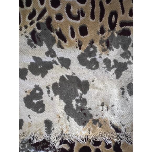Rectangle Scarf 20" x 68" Light Fringe Lightweight Animal Cheetah Print - Picture 4 of 5